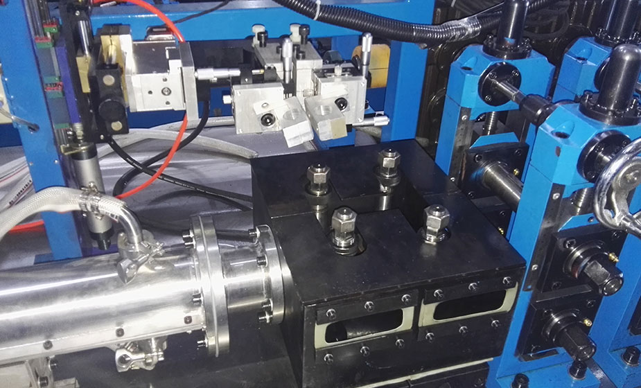 不銹鋼智能工業(yè)焊管機是怎樣智能的呢？